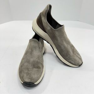 Vince Slip On Loafers Fashion Sneakers Womens Size 9.5